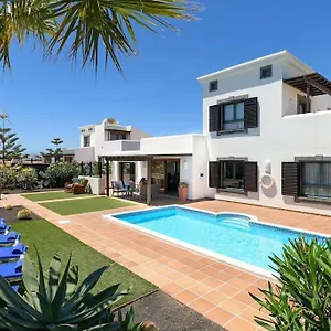 Hipoclub Villas, Aguamarina 10 , Playa Blanca (Lanzarote) Spain